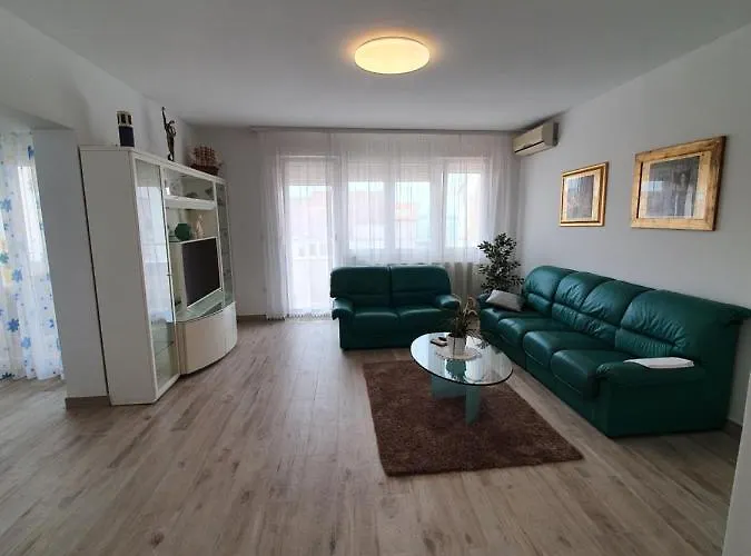 Apartment Tina